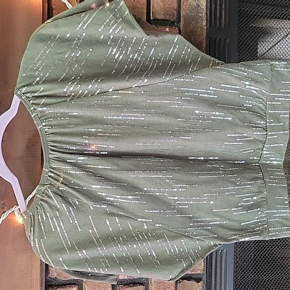 Cute Amy Byer sequence shirt green size large 14. - Picture 3 of 3